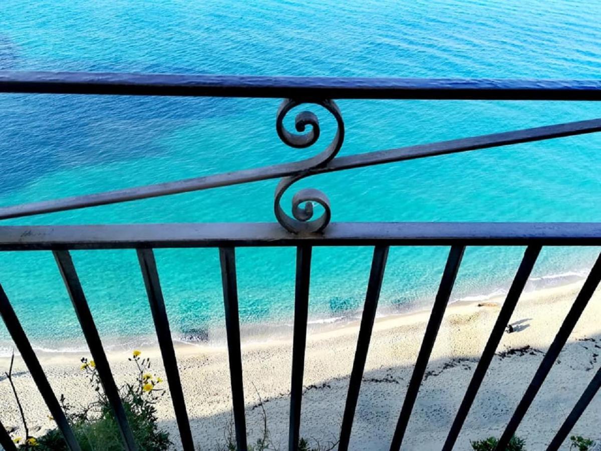 Ninfa Sul Mare Apartments 50 M E T R I Dal Mare Best Breakfast And Free Parking カーポ・ヴァチカーノ エクステリア 写真